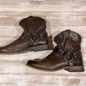 FRYE Ladies Wyatt Harness Boots